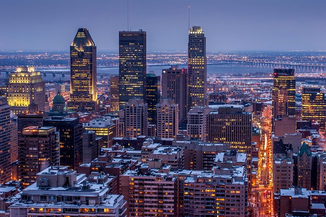 99 Tour panoramique de Montréal en limousine JLM Royal Transport
